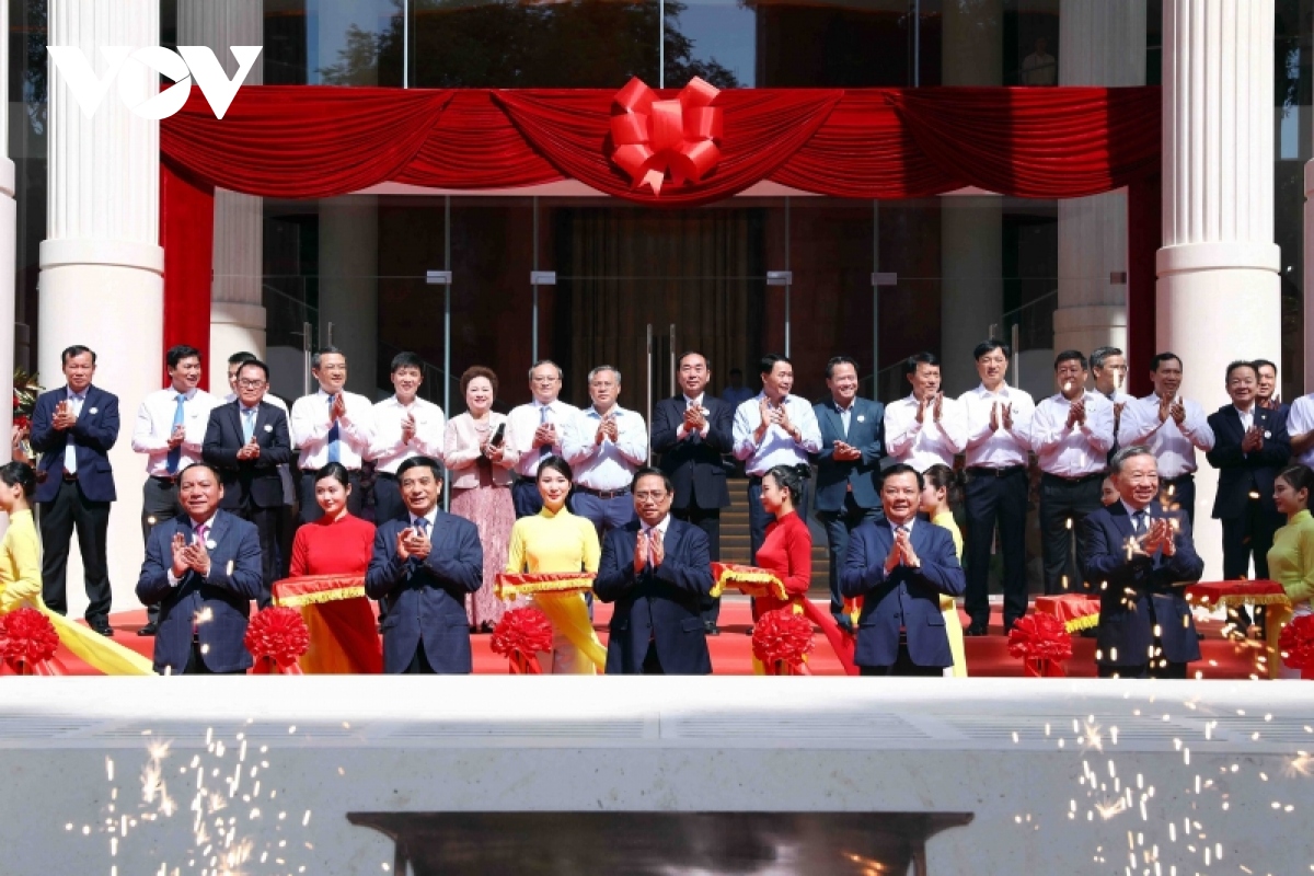 Thủ tướng: Nhà hát Hồ Gươm góp phần tô thắm thêm biểu tượng của TP Hà Nội 